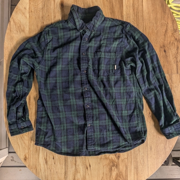 Tilley flannel (L) - Picture 1 of 4